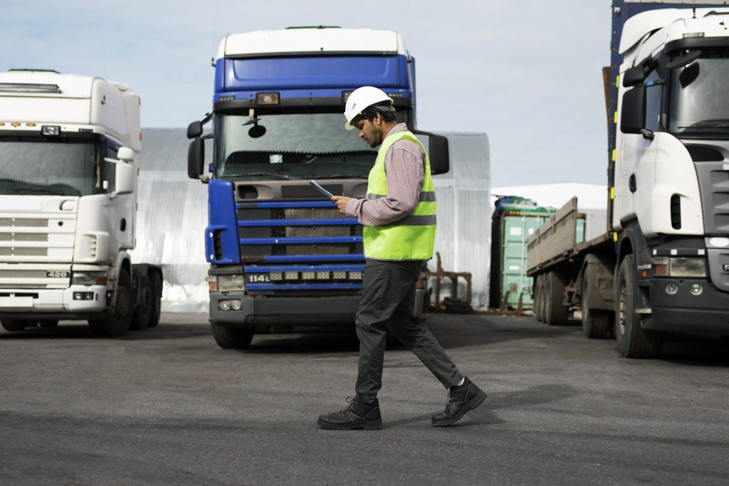 Transport zachód – polska flota przewozi towary do Francji, Belgii i Niemiec bez opóźnień.